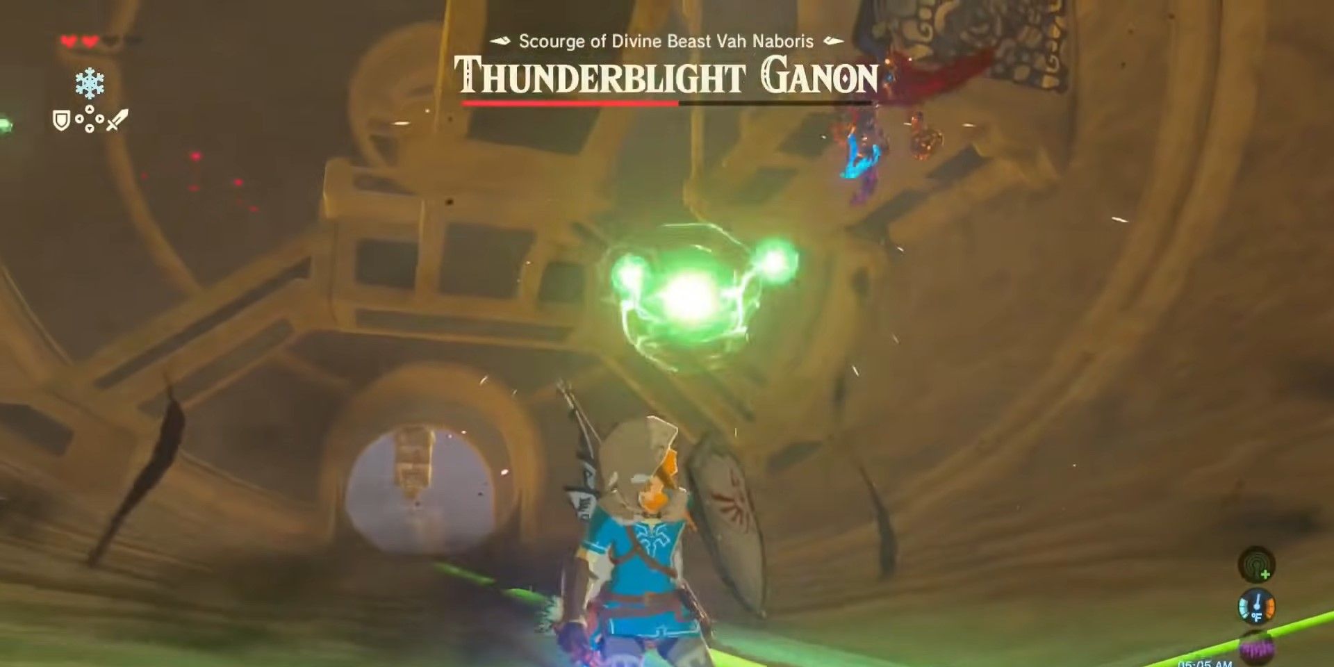 Link enfrentando Thunderblight Ganon enquanto ele lança Electric Bolts em Breath of the Wild