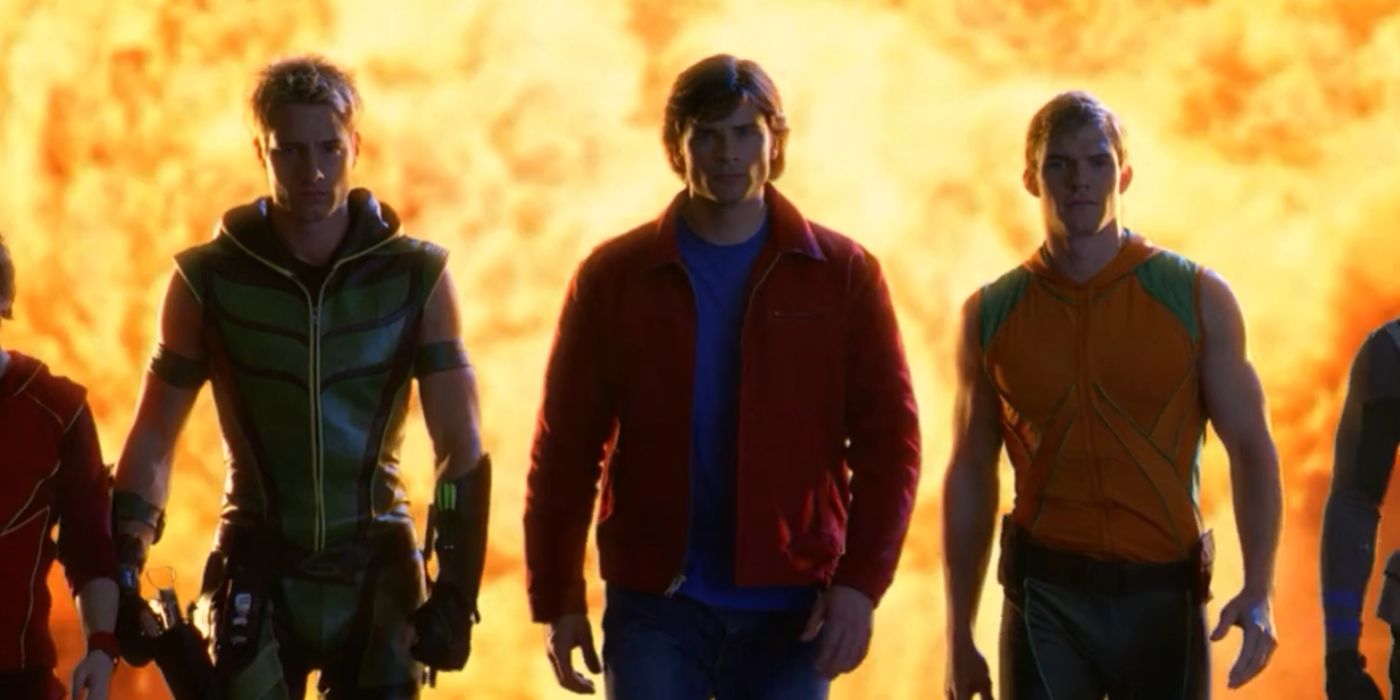 Clark Kent with Green Arrow and Aquaman in Smallville