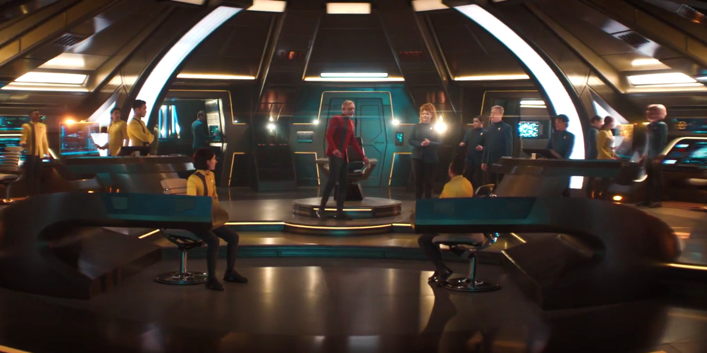 Commander Rayner motivates Star Trek Discoverys Bridge Crew