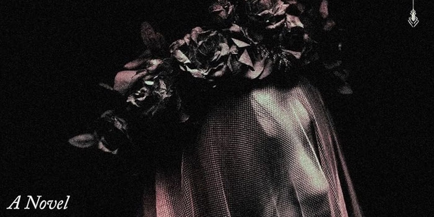 Capa de My Darling Dreadful Thing, de Johanna van Veen, apresentando a foto de uma mulher com um véu cobrindo o rosto e usando uma coroa de rosas escuras.