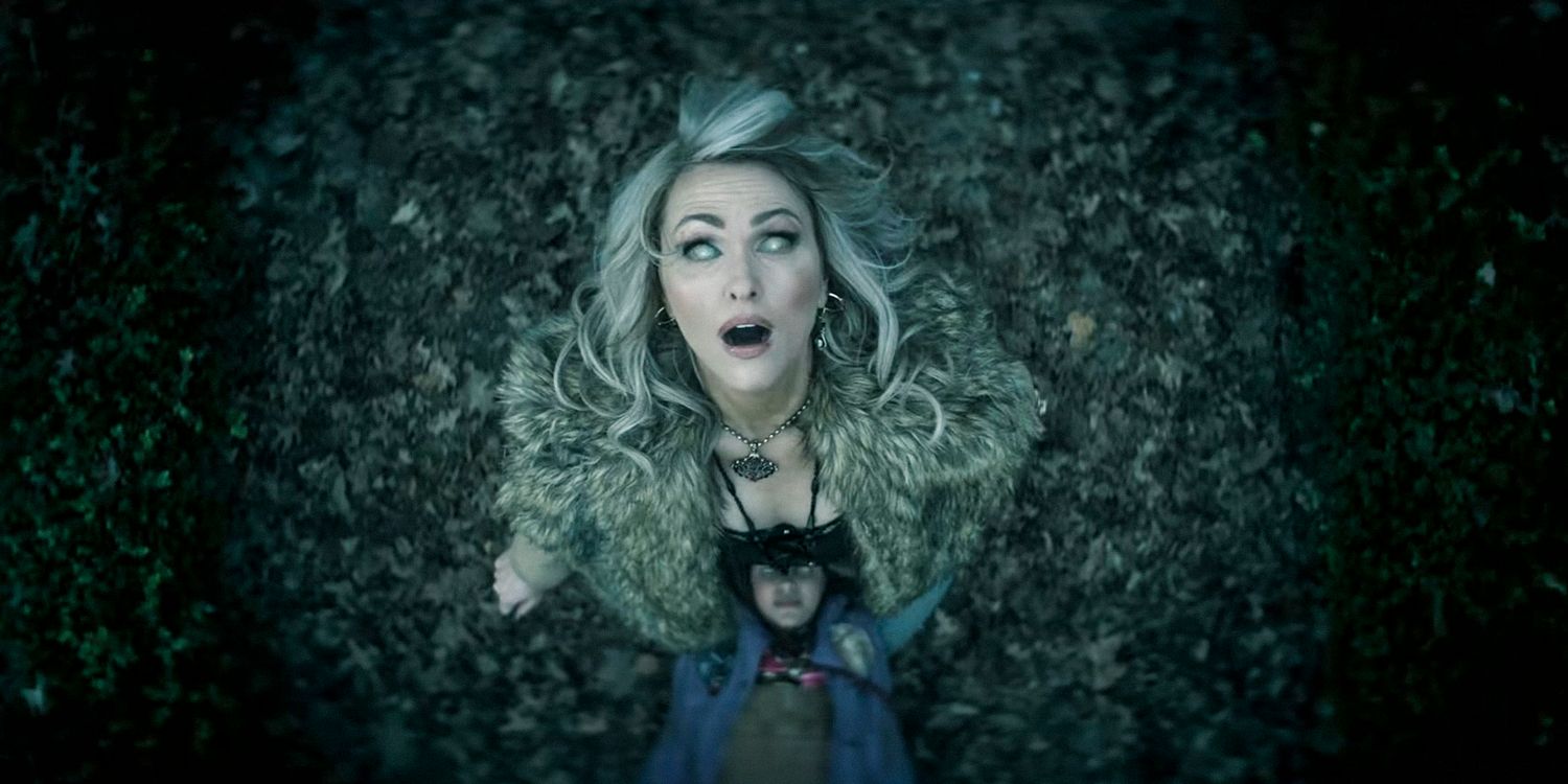 Dead Boy Detectives Star Jenn Lyon Breaks Down Esther's Witchy Look & Teases Immortal Life After Defeat