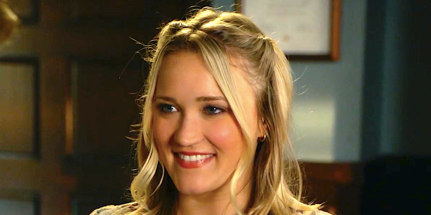 Emily Osment's Mandy smiling in Young Sheldon season 7 episode 7