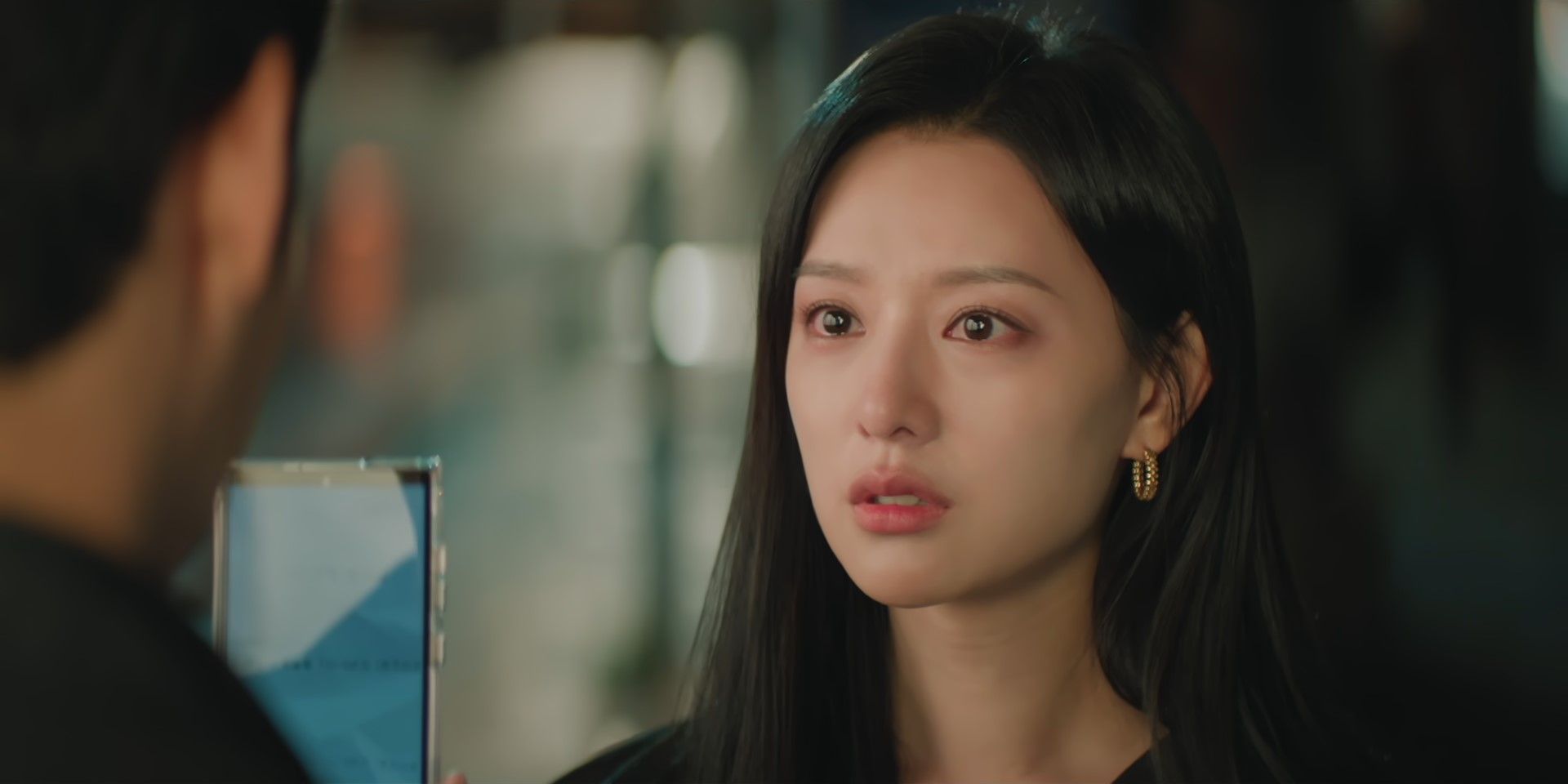 Hong Hae-in looks upset in Queen of Tears