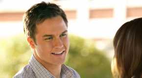 Hart Of Dixie Scott Porter and Rachel Bilson Looking At Each Other