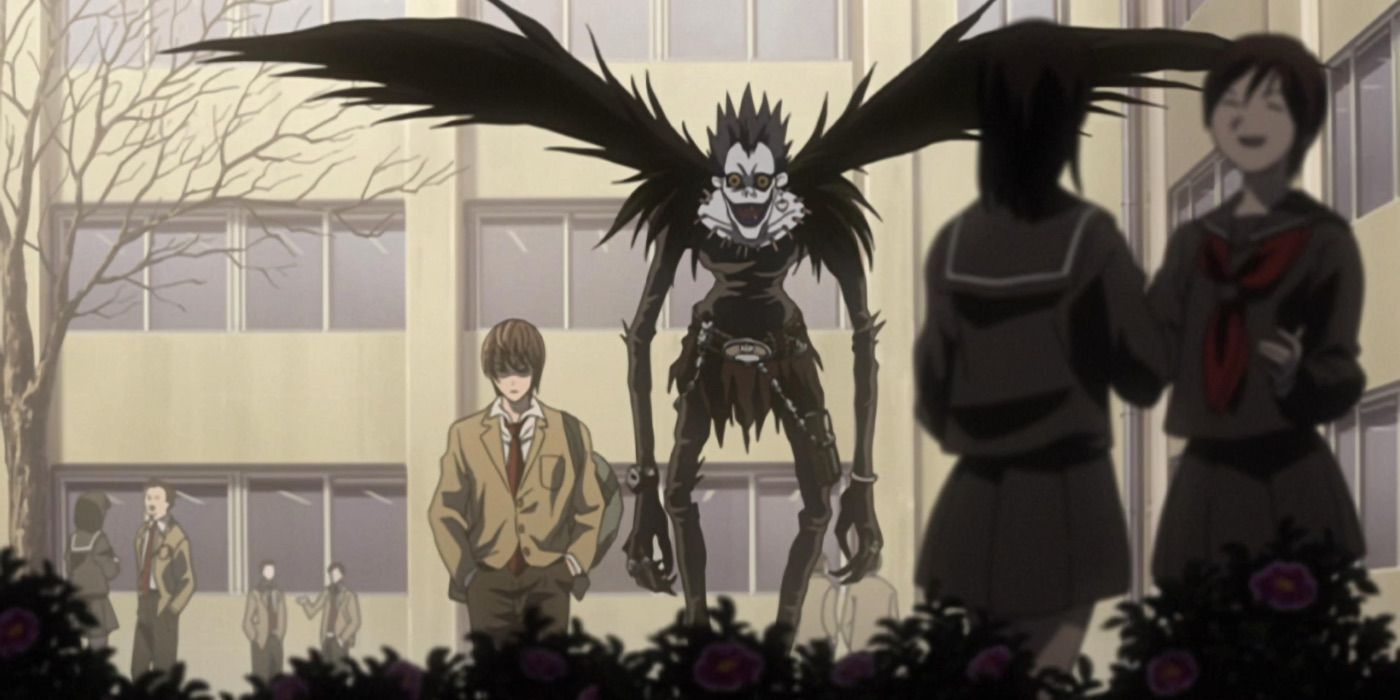 Shinigami Ryuk sigue a Light Yagami en Death Note