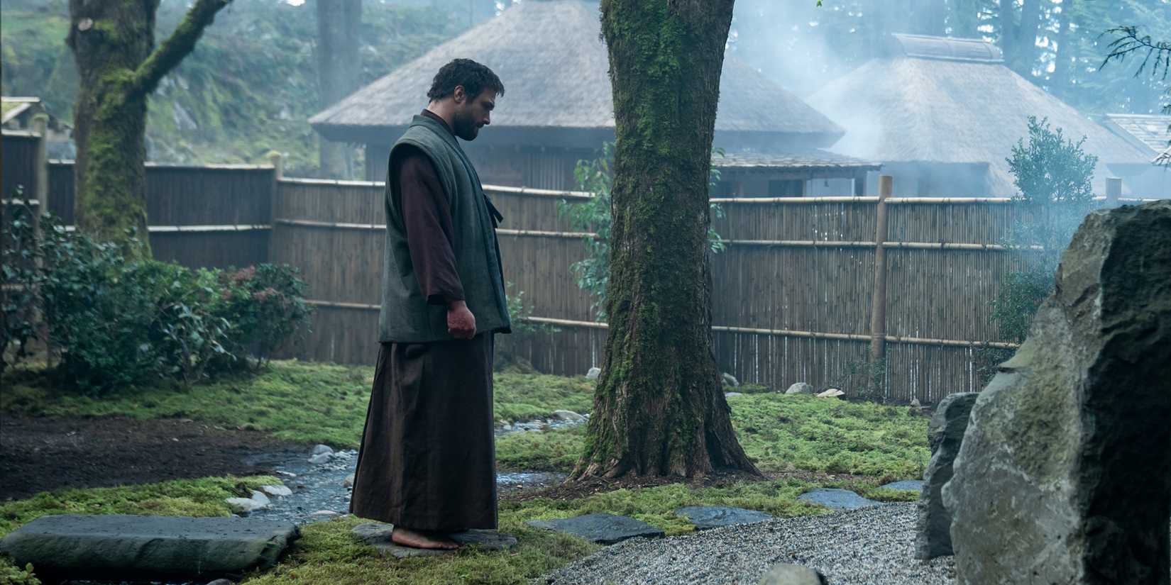 John Blackthorne looking down in Shogun episode 10