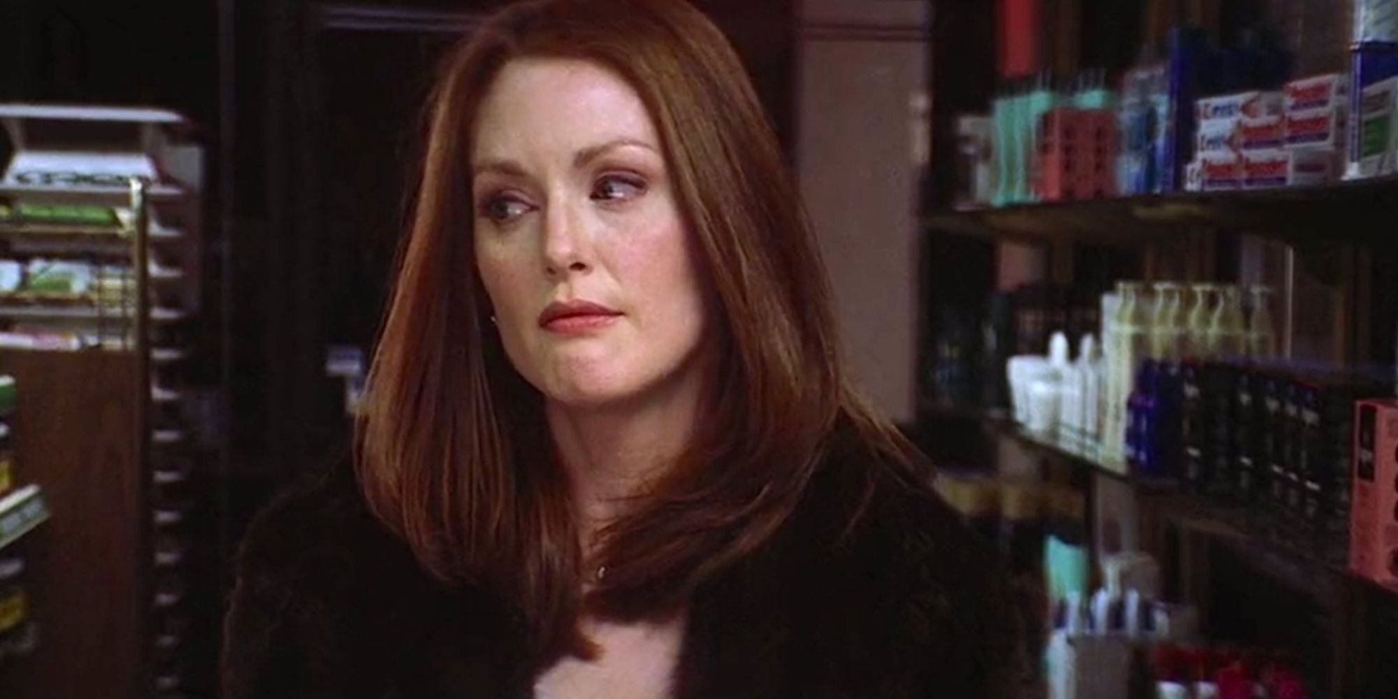 Julianne Moore giving a glance in Magnolia