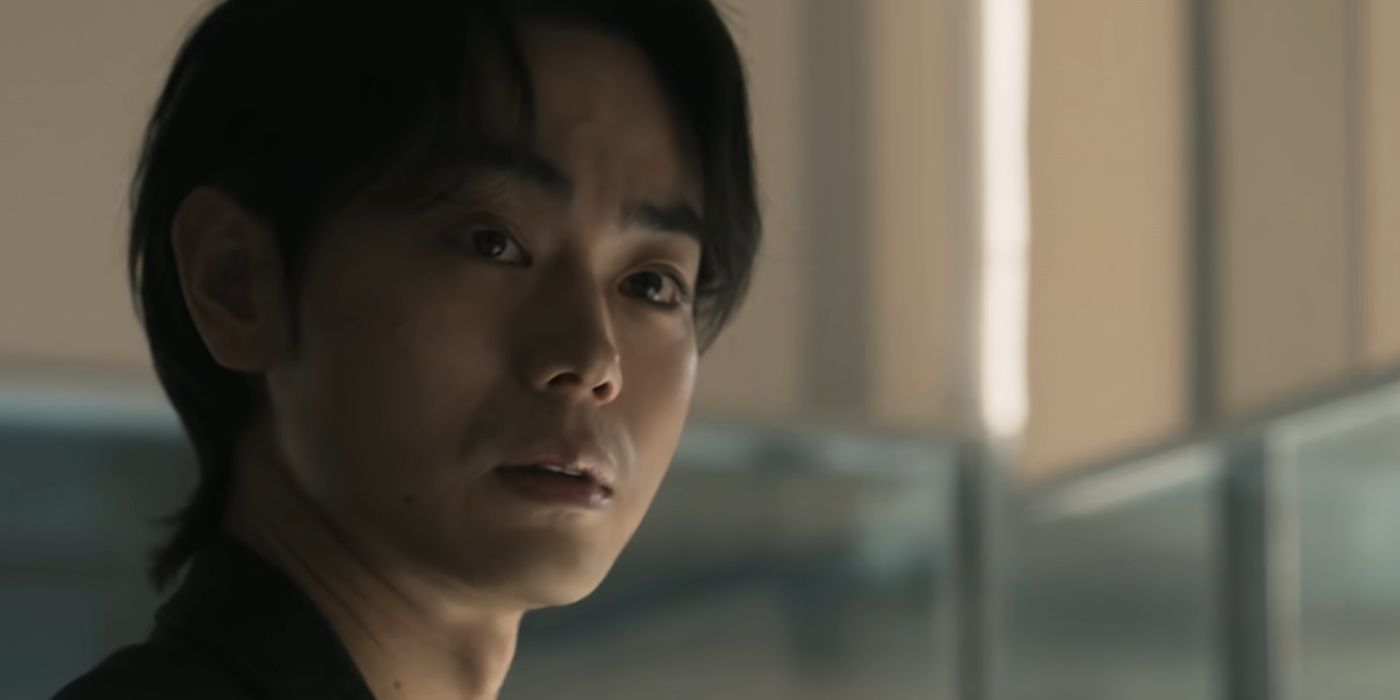 Masaki Suda as Shinichi Izumi in Parasyte The Grey looking surprised