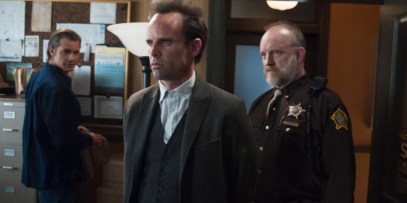 Raylan (Timothy Olyphant) and Boyd (Walton Goggins) talking in Justified