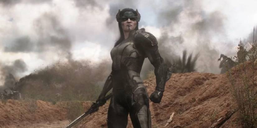Proxima Midnight standing in the battle of Wakanda in Avengers Infinity War