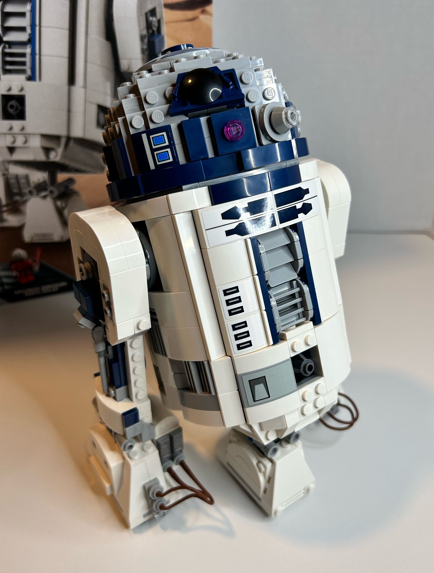 Новый набор LEGO R2-D2 подарит вам дежавю (но это хорошо)