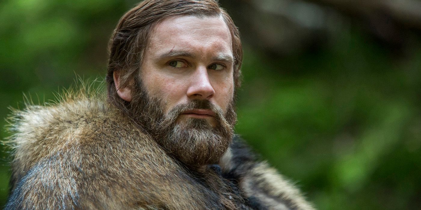 Rollo wearing fur in Vikings