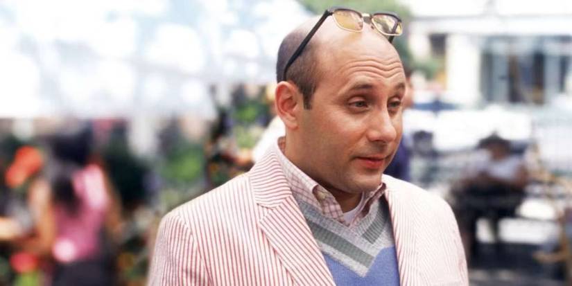 Willie Garson as Stanford with glasses on his head in Sex and the City