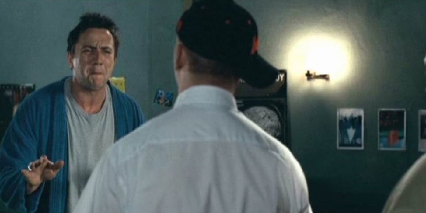 Shaun and Pete talking in Shaun of the Dead