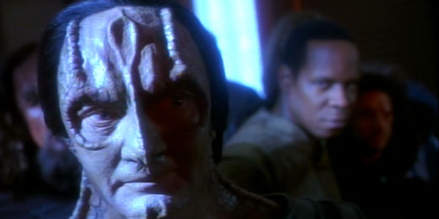 Star Trek: DS9 Revealed Captain Kirk Broke The Mirror Universe