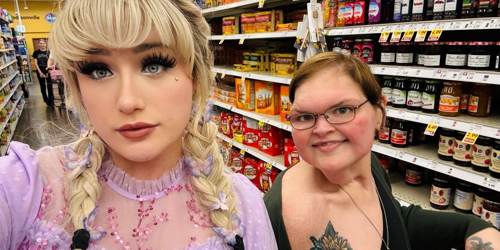 Tammy Slaton with Haley Michelle at the grocery store