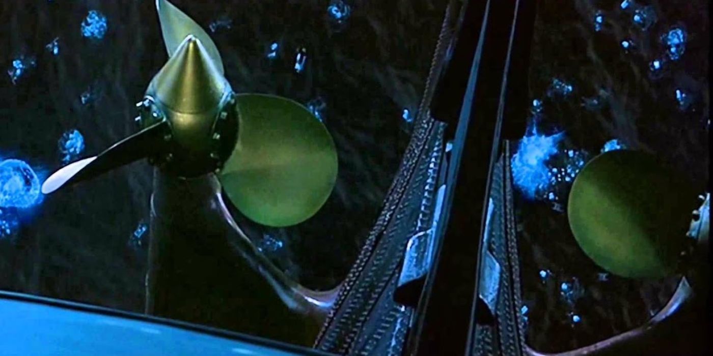 Why The Titanic Propeller Guy's Death Is The Movie's Lowkey Best Scene