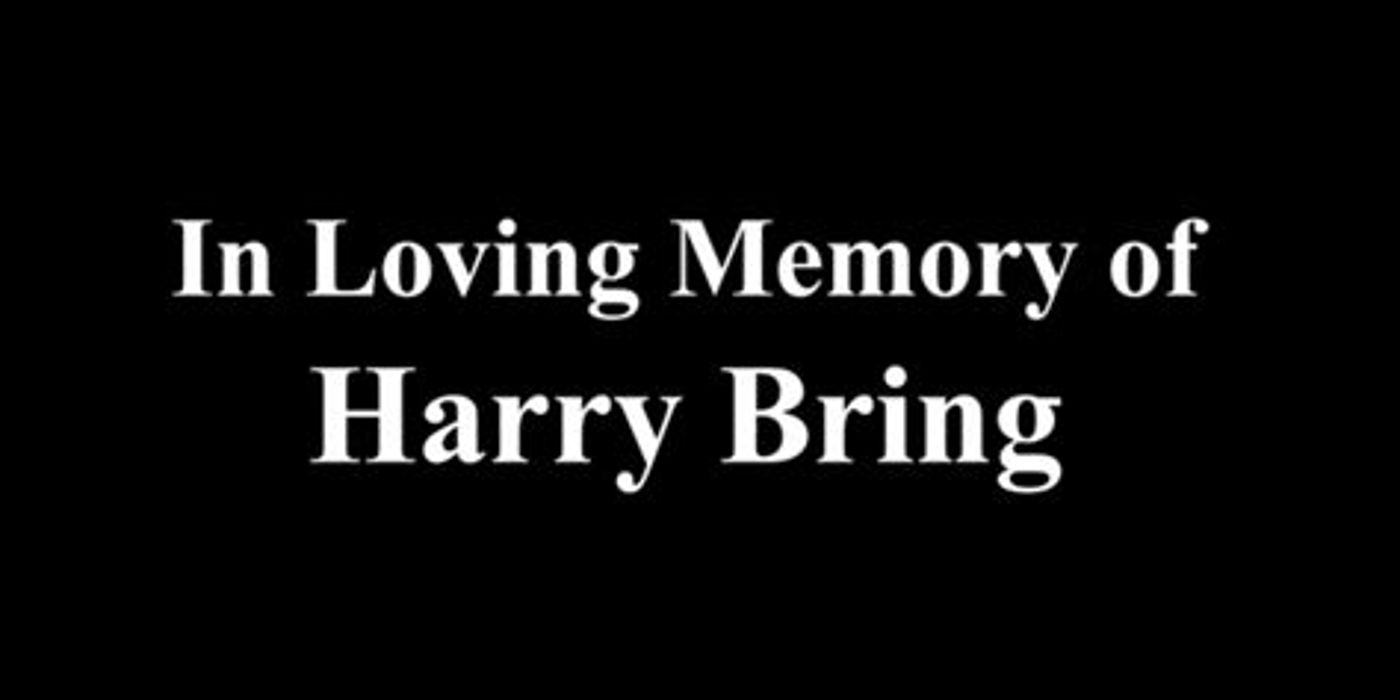 Cartão de homenagem que diz In Loving Memory of Harry Bring, que aparece na 16ª temporada de Criminal Minds Evolution.