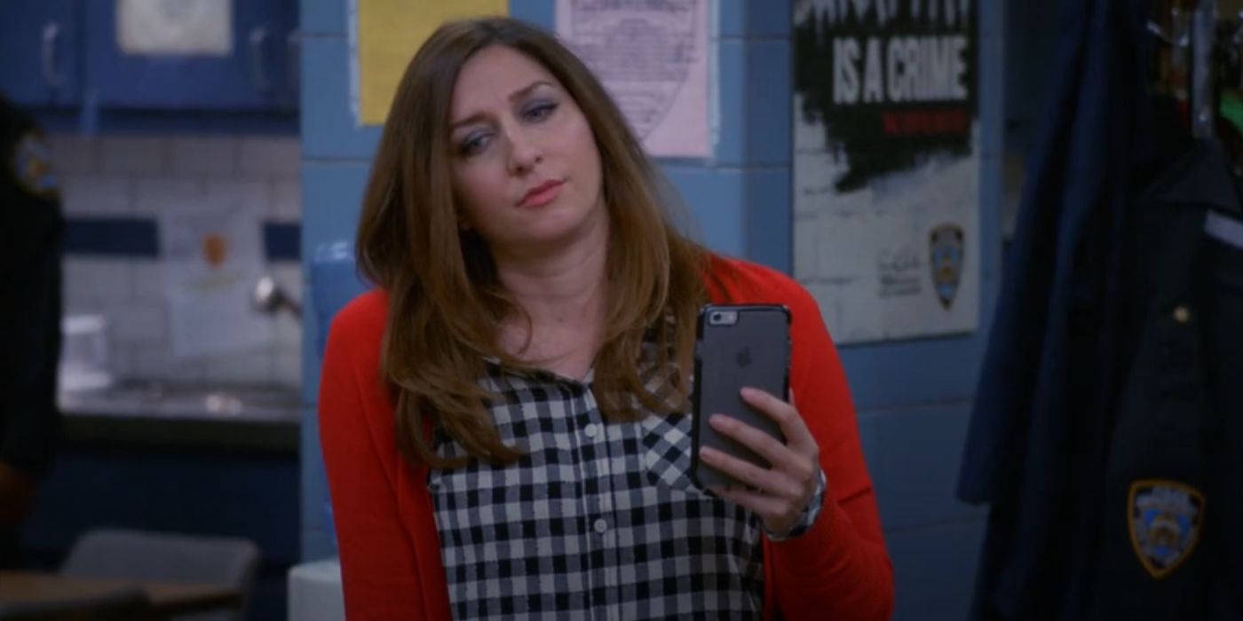 Brooklyn 99: Why Chelsea Peretti's Gina Left The Show