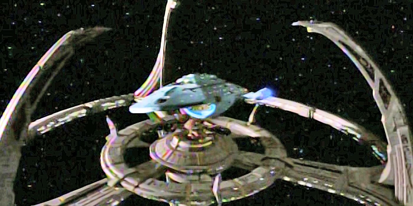 Voyager deixando DS9 para Badlands em "The Caretaker"