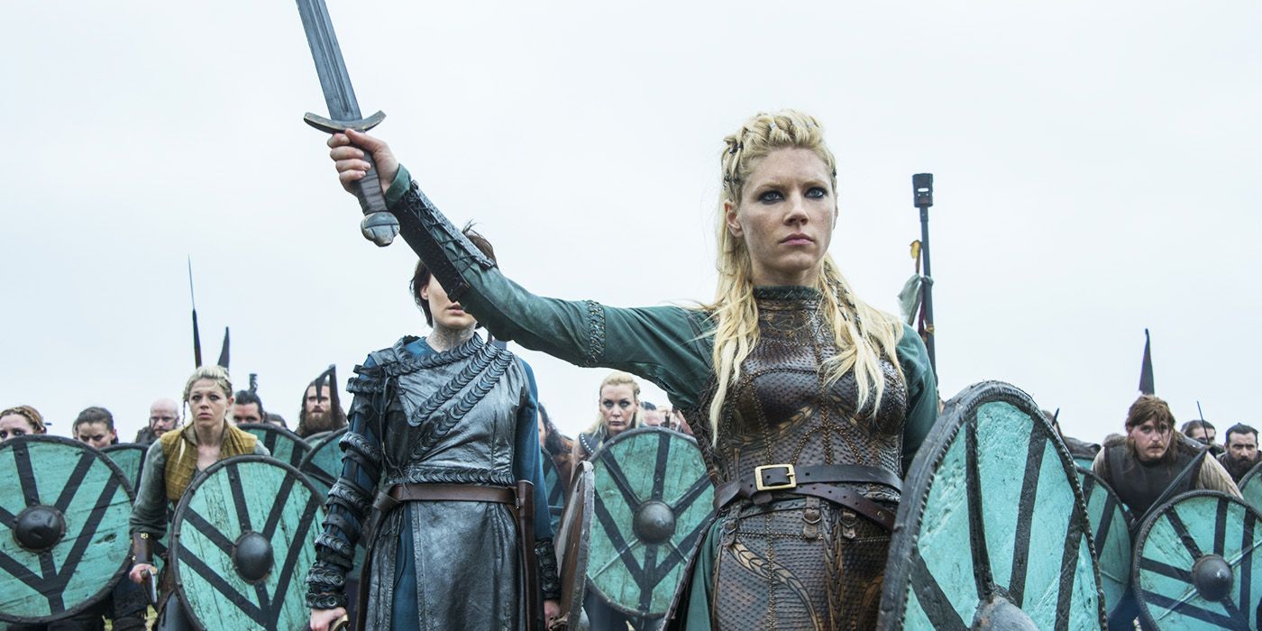 Vikings Lagertha leading her army