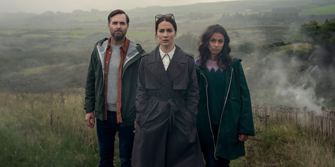 Will Forte, Siobhan Cullen e Robyn Cara estão em campo no programa Bodkin da Netflix