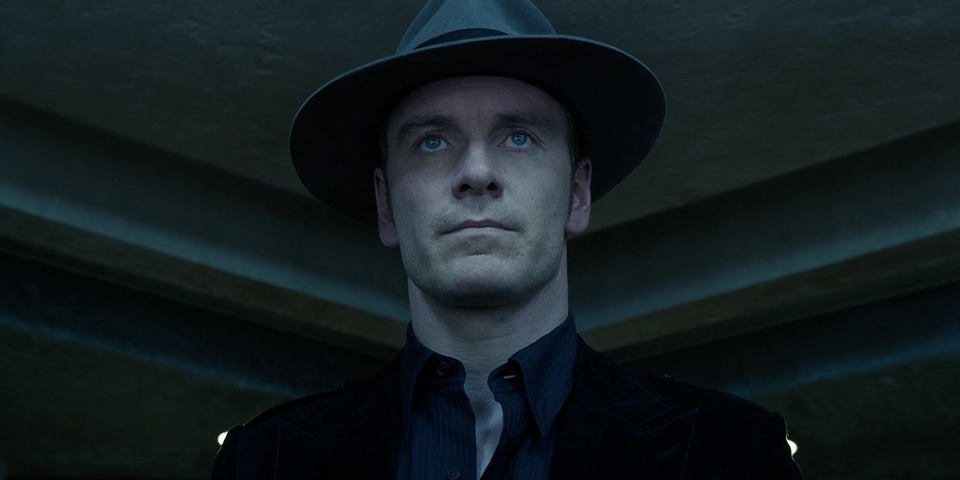 Michael Fassbender como Magneto fazendo careta em X-Men: Dias de um Futuro Esquecido (2014)