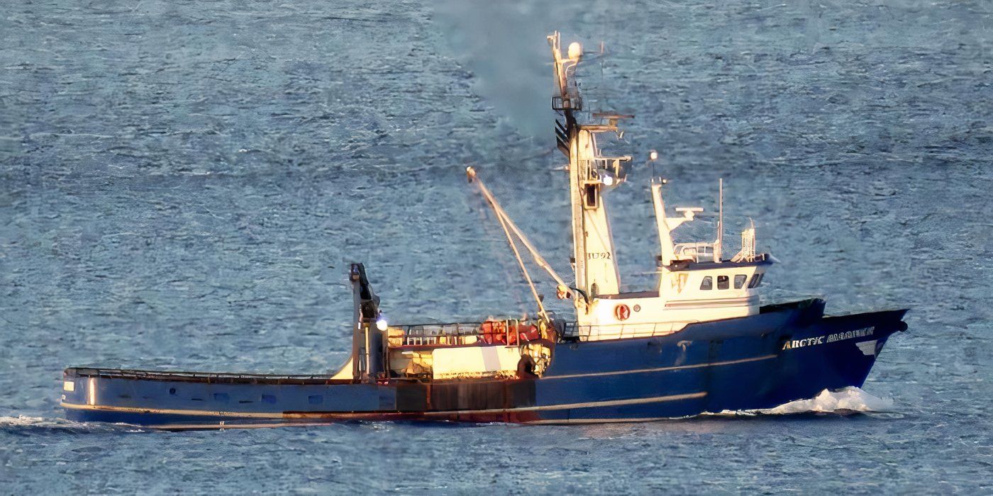 Aleutian Lady sailing in the ocean in Deadliest Catch.