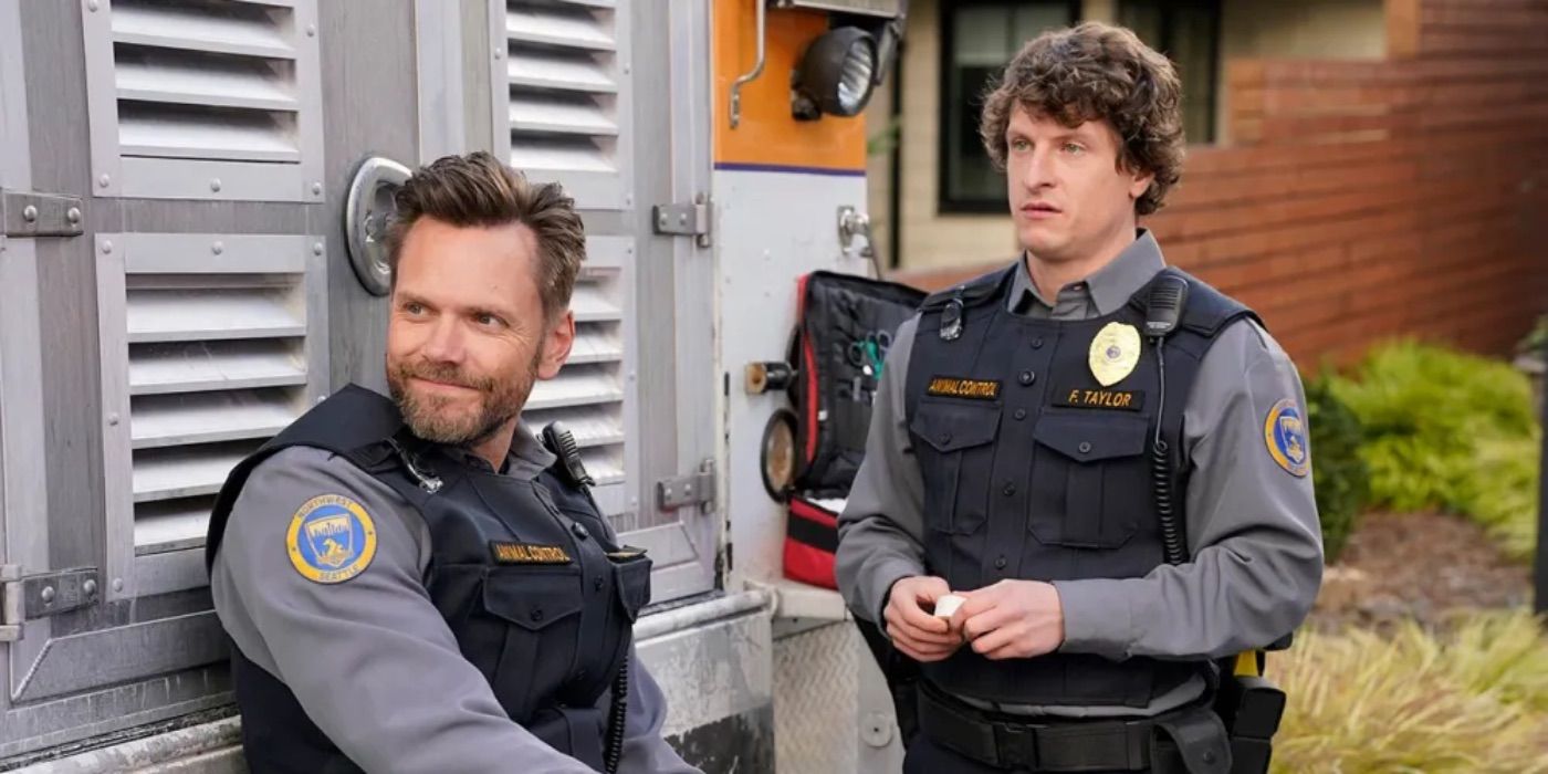 Joel McHale's Community Replacement Hilariously Linked His New Character To Jeff Winger