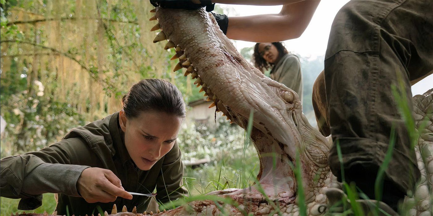 Natalie Portman as Lena analyzing a mutated alligator in Annihilation