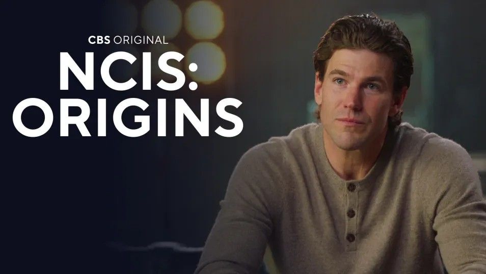 Austin Stowell como o jovem Gibbs em uma imagem promocional de NCIS Origins