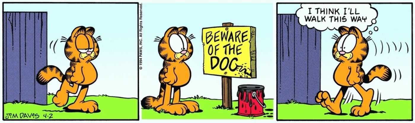 Garfield percebe uma placa de cuidado com o cachorro pela metade antes de ir embora