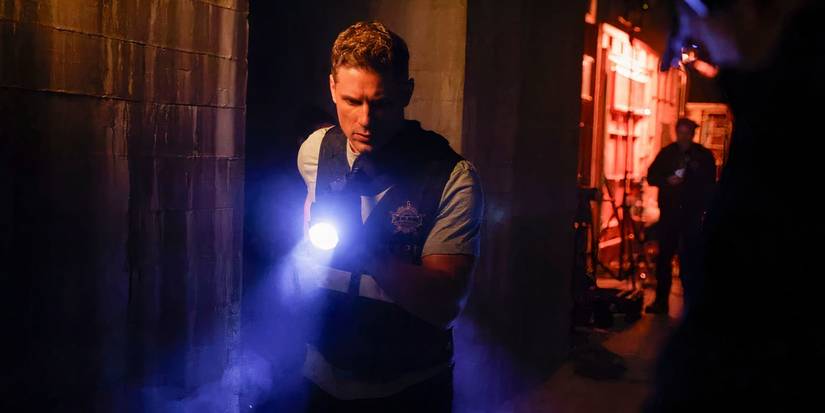 CSI Vegas' Matt Lauria as Josh Folsom searching with a flashlight in season 3 episode 10