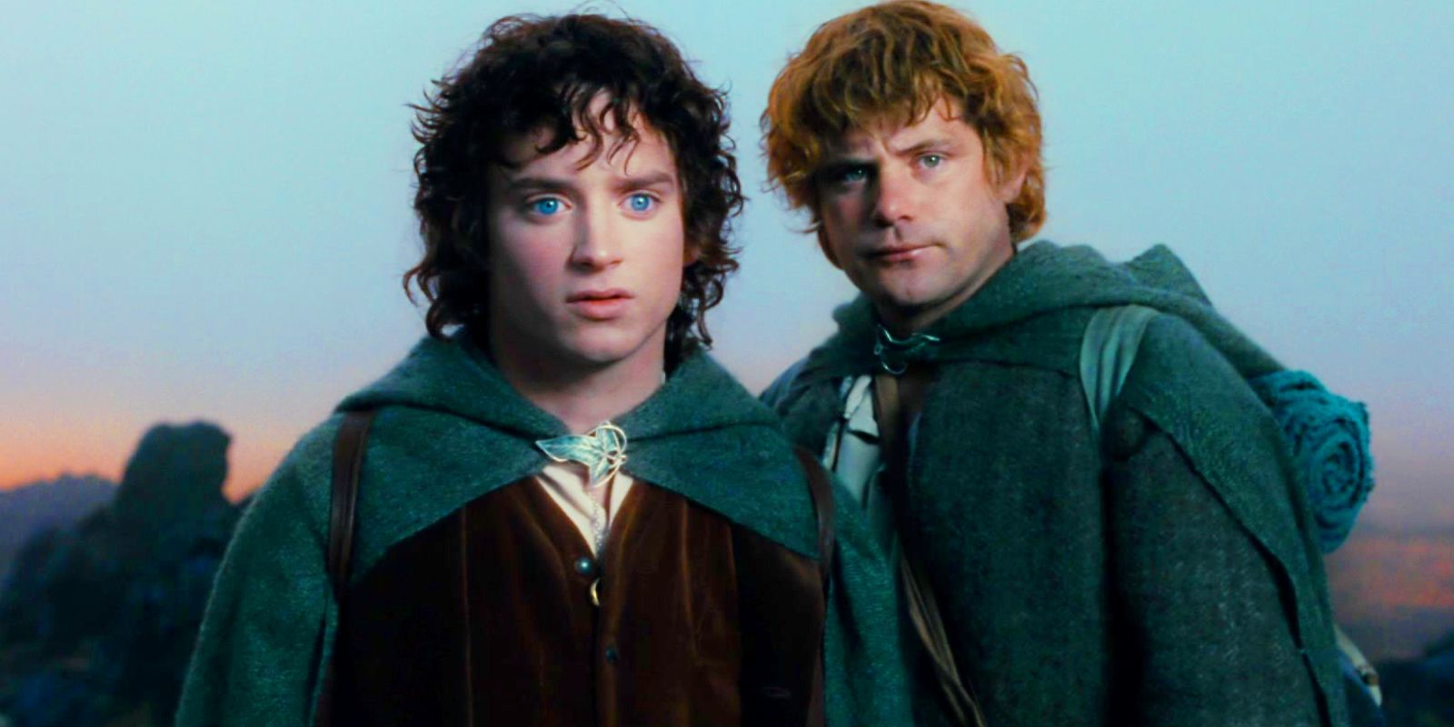 Elijah Wood as Frodo and Sean Astin as Sam in The Lord of the Rings: The Fellowship of the Ring