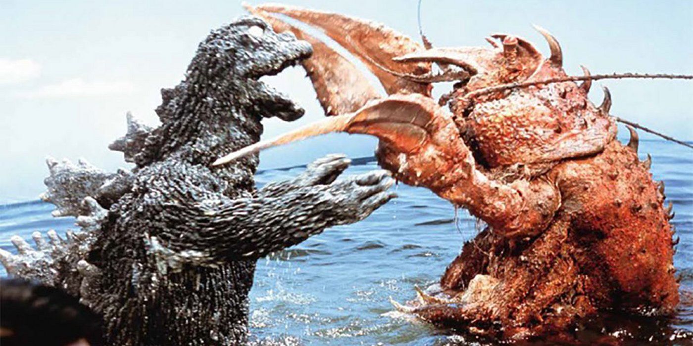 Godzilla fights Ebirah in Showa era