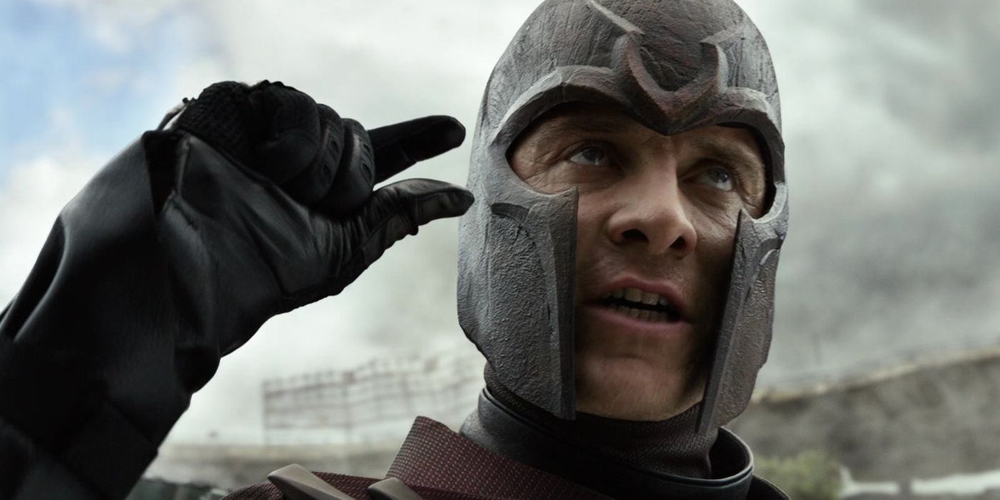 Michael Fassbender as Magneto in X-Men: Days of Future Past (2014) holding his hand up
