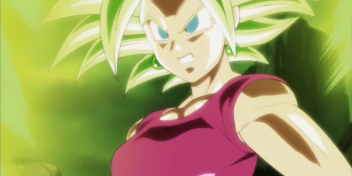 Kefla está cercada por uma aura poderosa enquanto parece irritada em Dragon Ball Super.