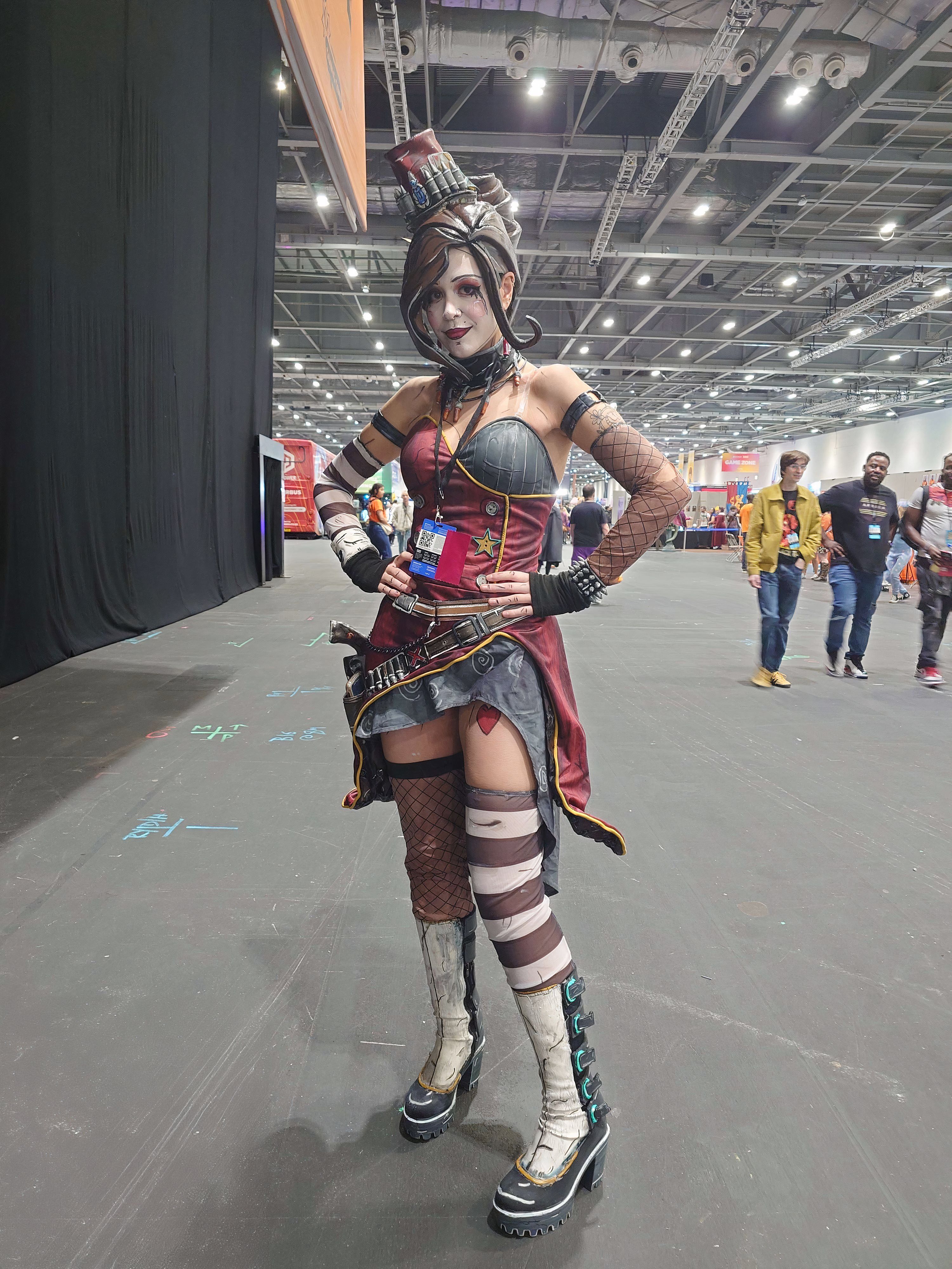 leaacosplayer cosplaying as Mad Moxxi from Borderlands at MCM London Comic Con 2024