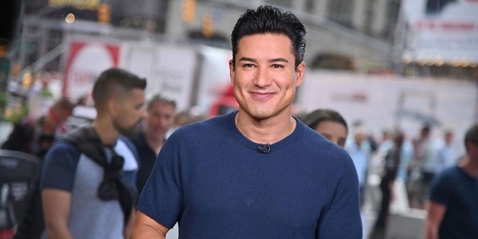 Mario Lopez smiling