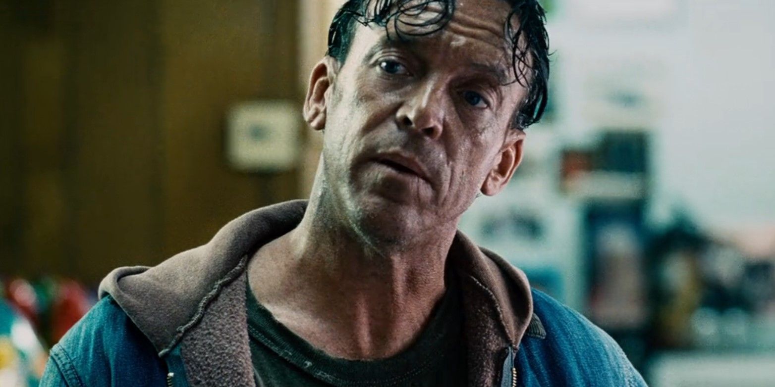 Mark Blackwell (Mark Kiely) wet from the rain in The Judge (2014)