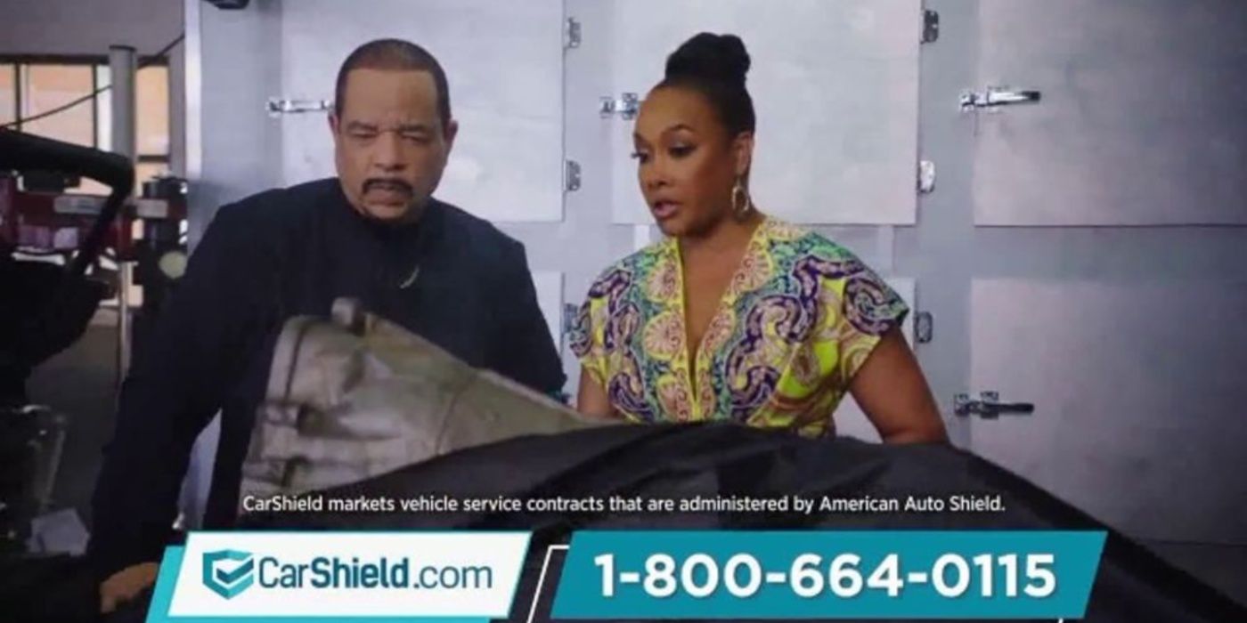 Vivica A. Fox e Ice-T em um necrotério em um comercial do CarShield