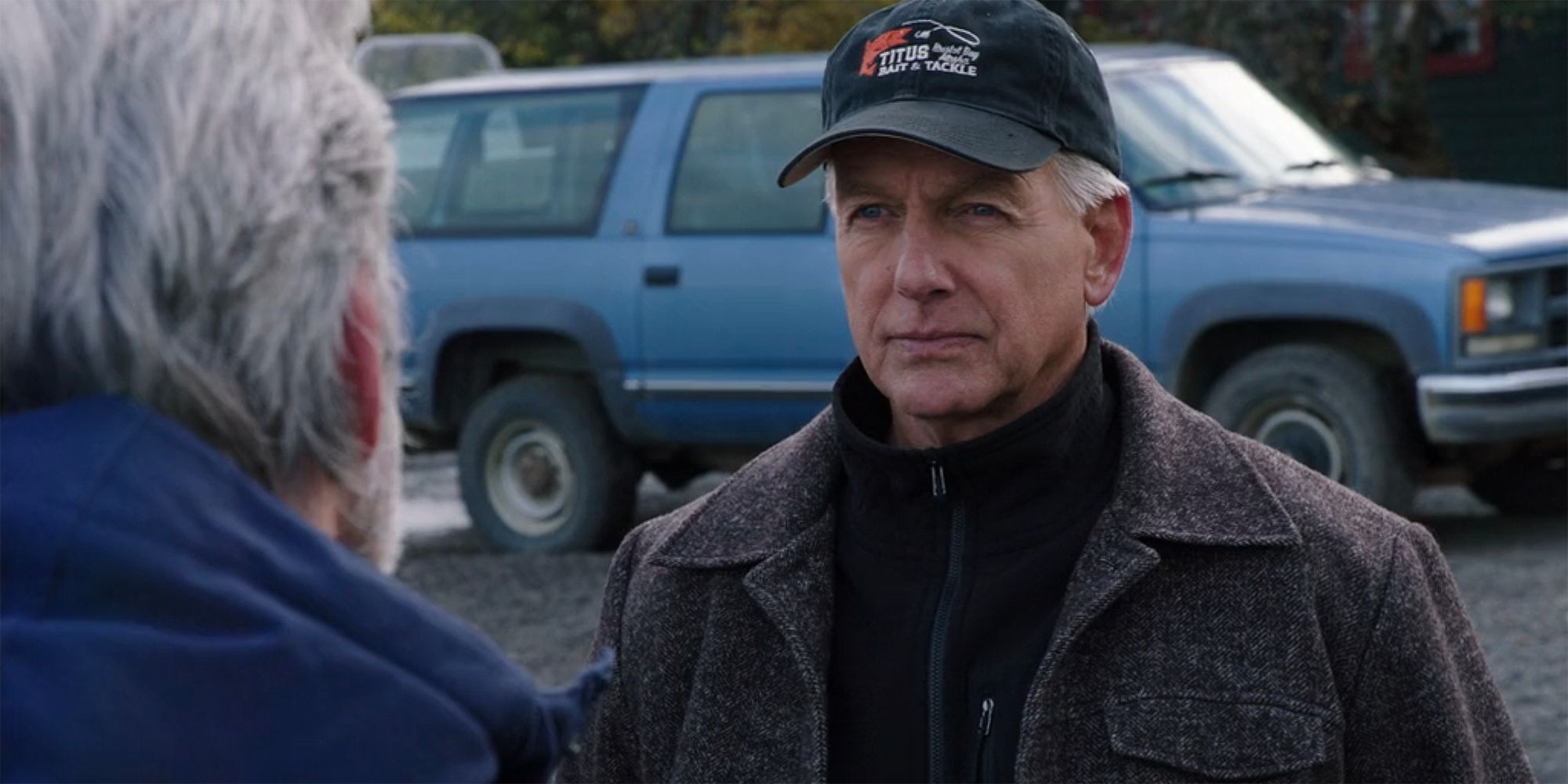 Gibbs talks to Agent Parker in NCIS