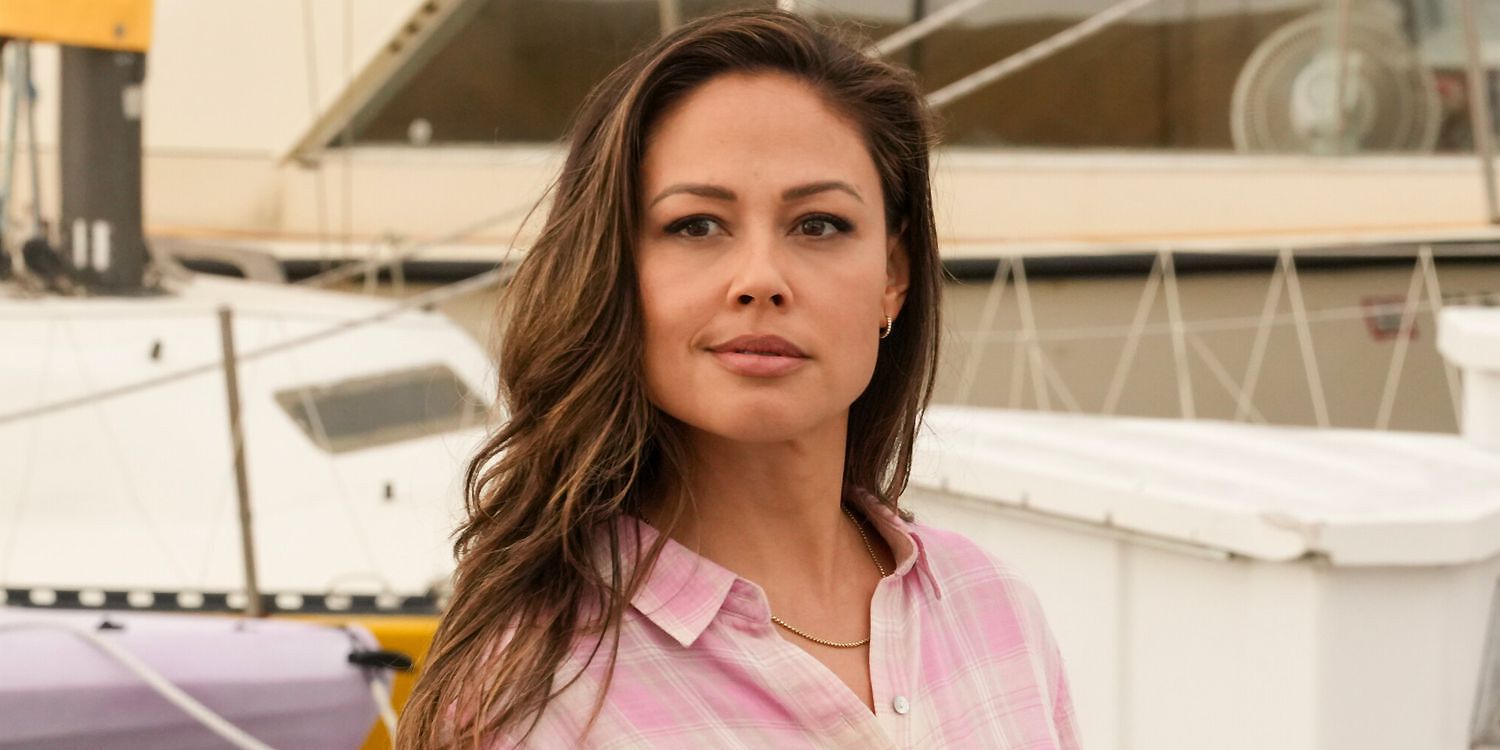 Vanessa Lachey as Jane Tennant with proud expression in NCIS Hawai'i