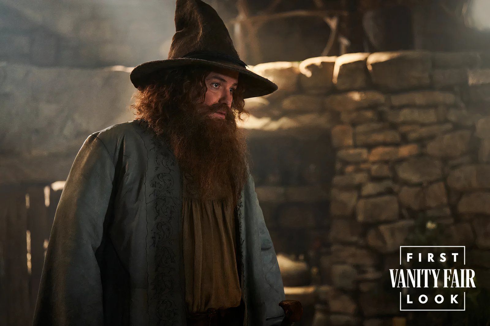 Rory Kinnear as Tom Bombadil Wearing a Pointy Hat in The Lord of the Rings: The Rings of Power season 2