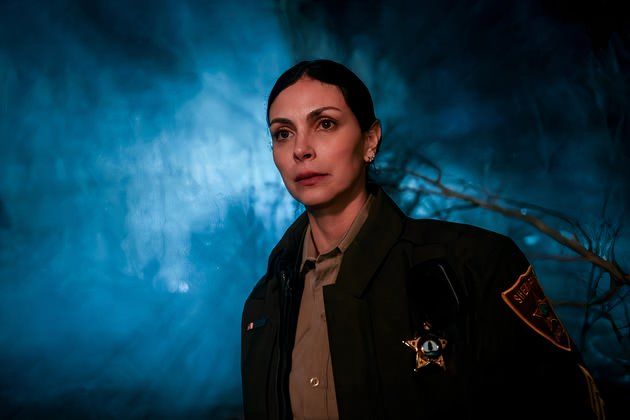 莫蕾娜·巴卡琳 (Morena Baccarin) 出演电影《火国》(Fire Country)，该片将是《警长国》(Sheriff Country) 的衍生剧