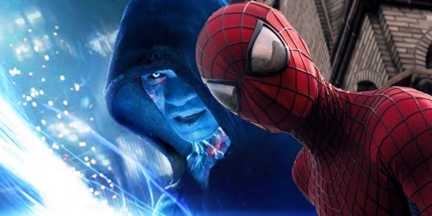 Spider-Man and Electro in The Amazing Spider-Man 2.