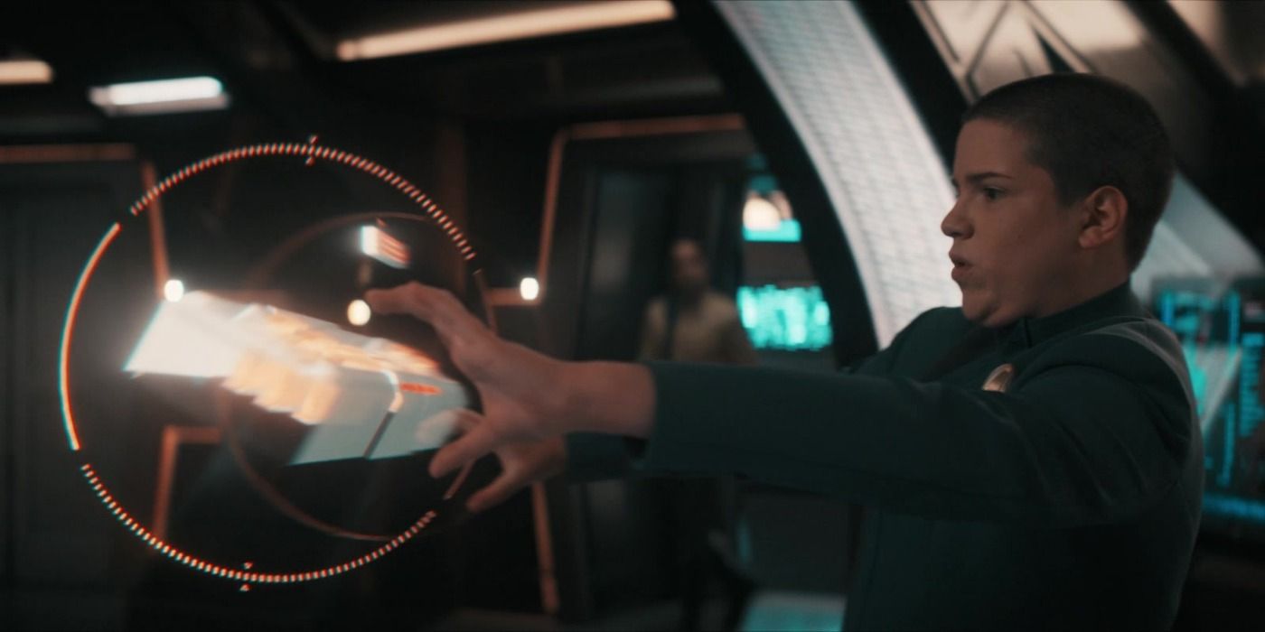 Star Trek: Discovery Debuts Starfleets Most Advanced Tricorder Ever