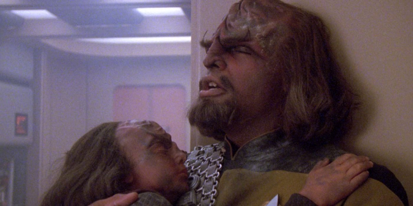 Star Trek: All 5 Actors Who Played Worf's Son, Alexander