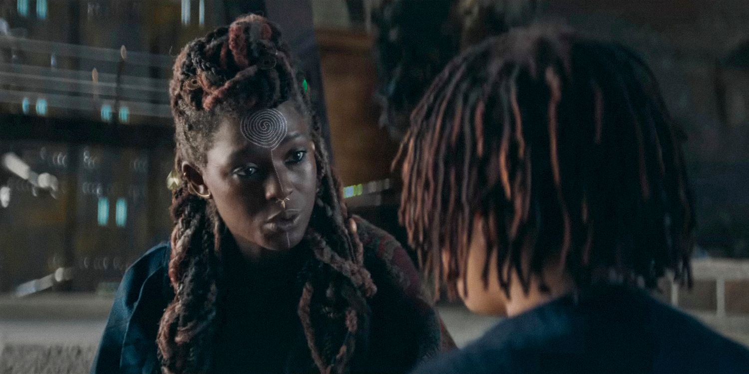 Mãe Aniseya (Jodie Turner-Smith) conversando com Mae na 1ª temporada de The Acolyte (STAR ​​WARS)