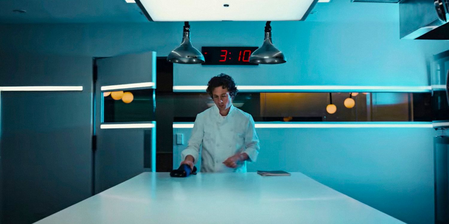 Carmy Berzatto (Jeremy Allen White) arrives at the restaurant kitchen as the clock reads 3:10 in The Bear season 3 teaser